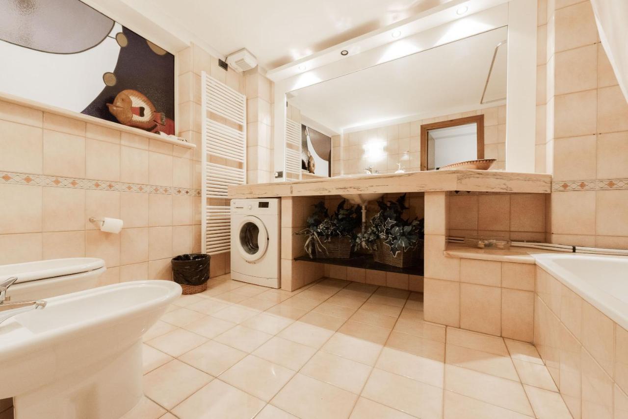 Realkasa Azeglio Apartments Bologna Esterno foto